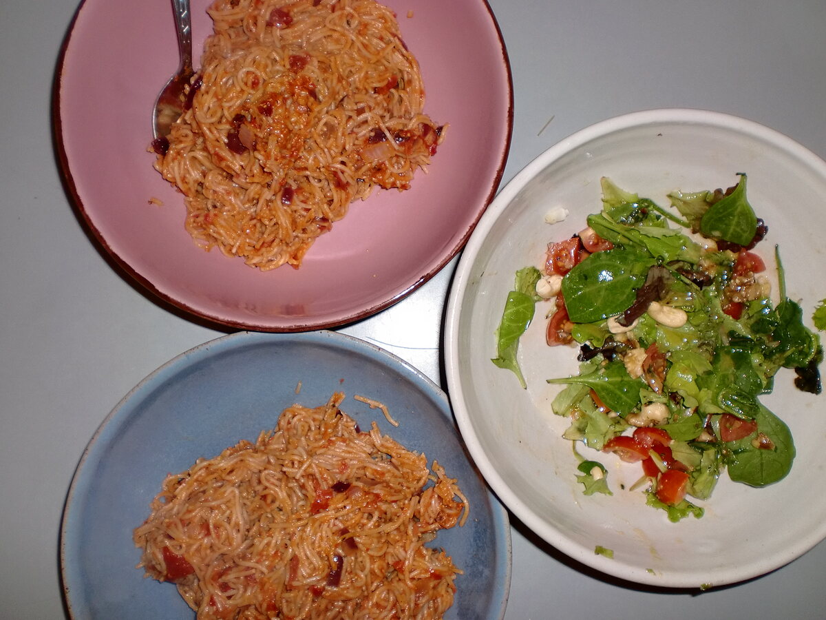 Pasta and salat